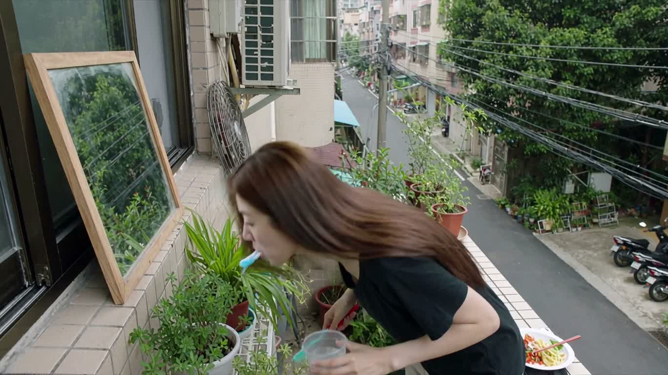阳台上的清晨日常 — AI video creation