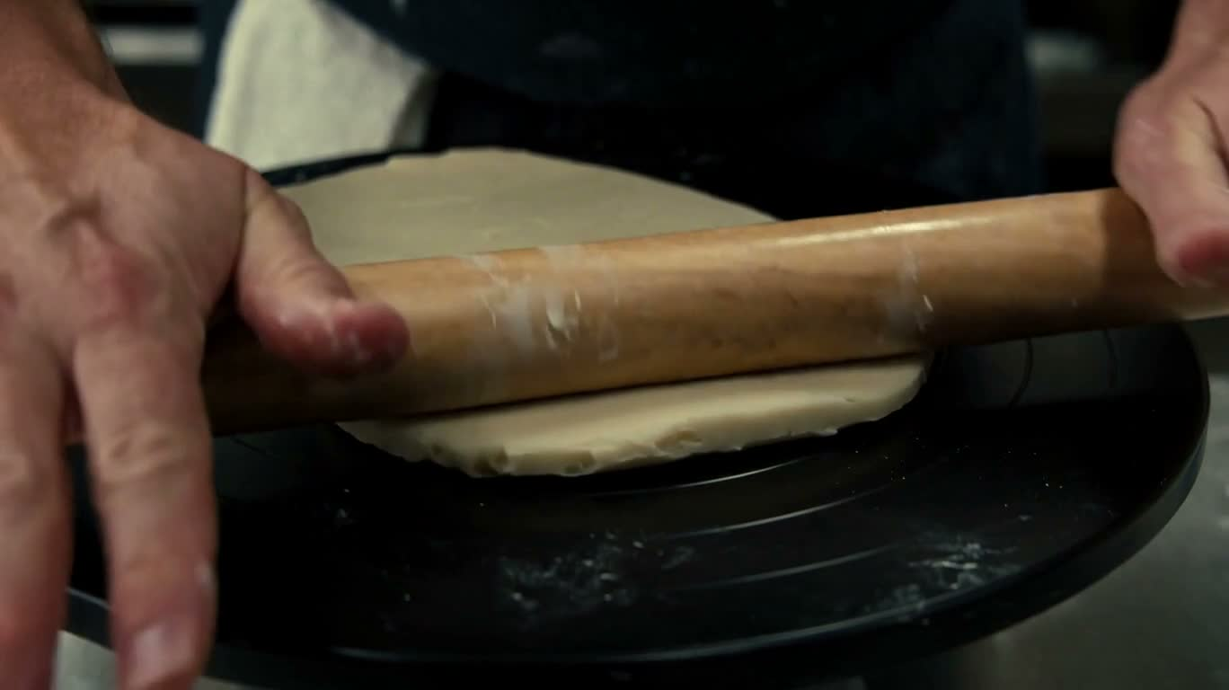 Gros plan sur le modelage de pâte à sucre — AI video creation