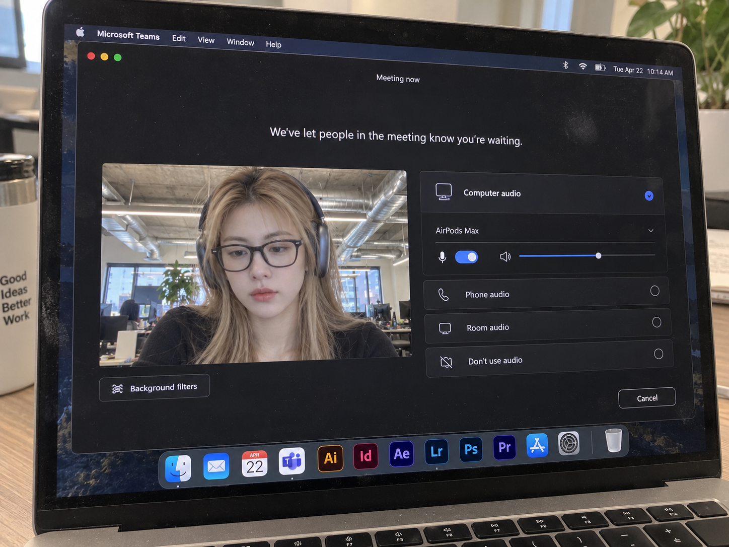 MacBook에서 Teams 대기 화면 실사