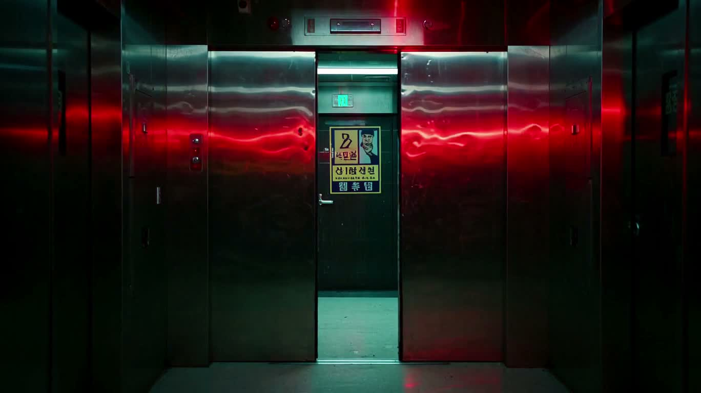 霓虹雨夜的银行劫案逃亡 — AI video creation