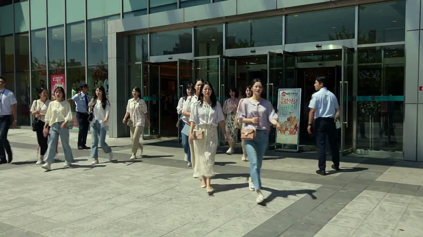 쇼핑몰 긴급 대피 현장 보도