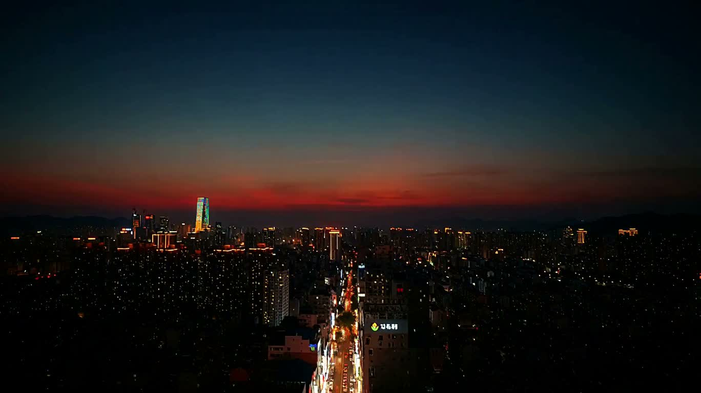 霓虹不眠城