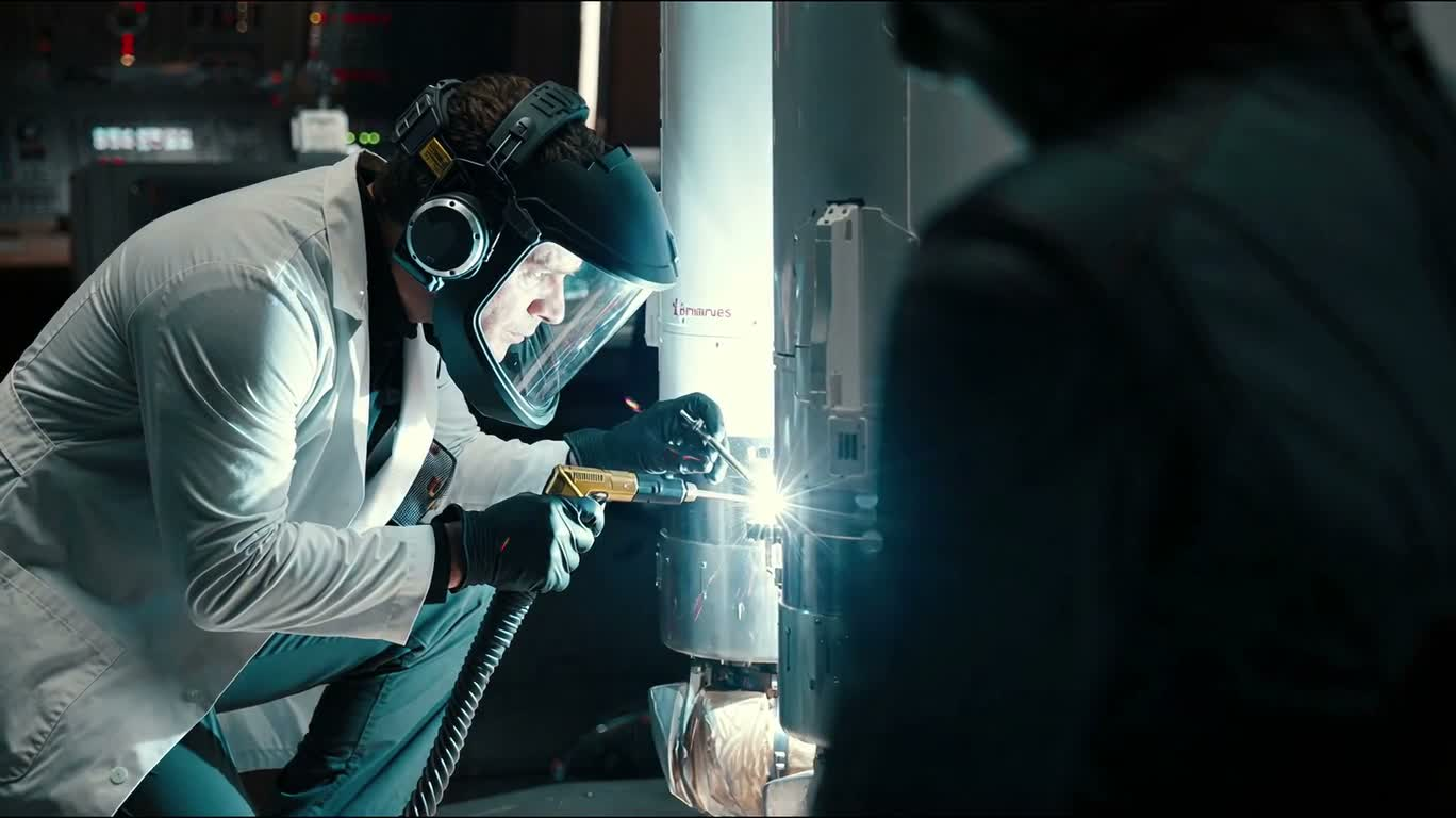 実験室でのロケット建造 — AI video creation