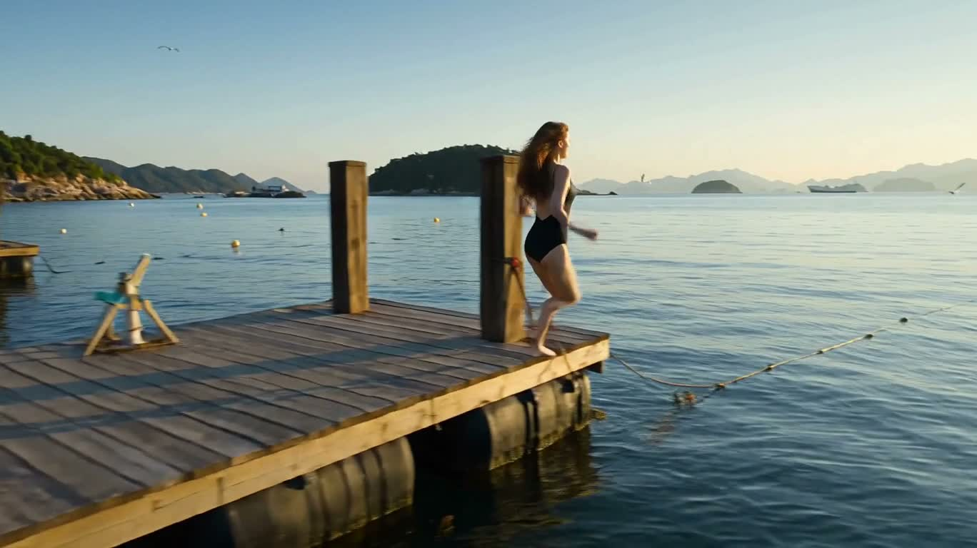 晨光浮标潜游