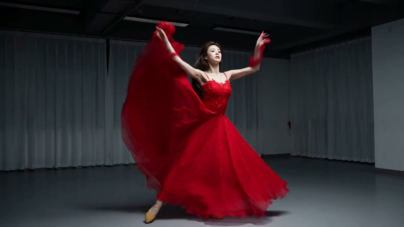 붉은 비단 그림자의 춤