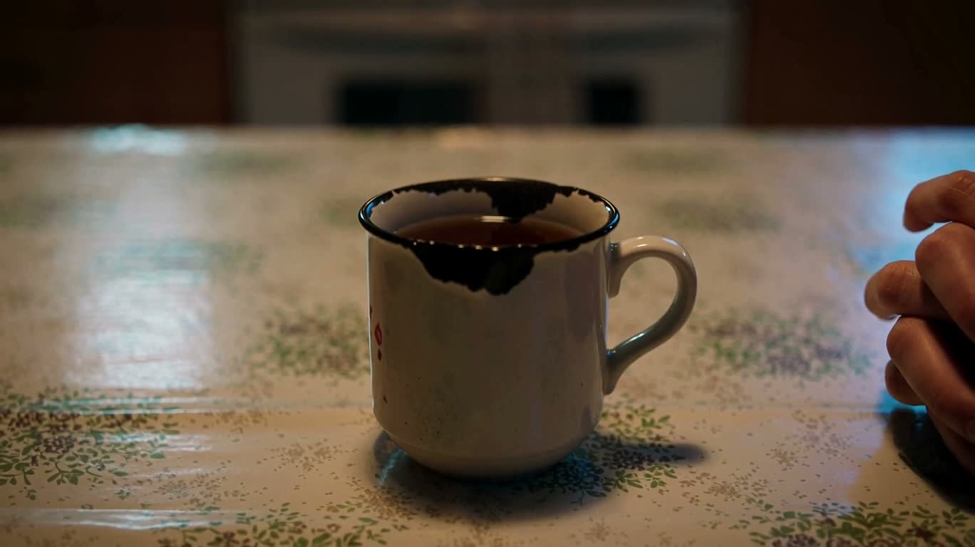 夜明けに届いたお茶 — AI video creation