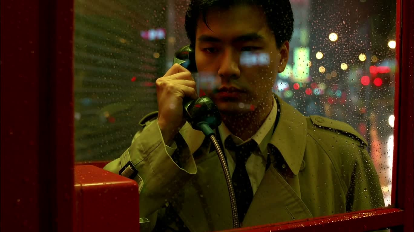 雨夜电话亭的离别 — AI video creation