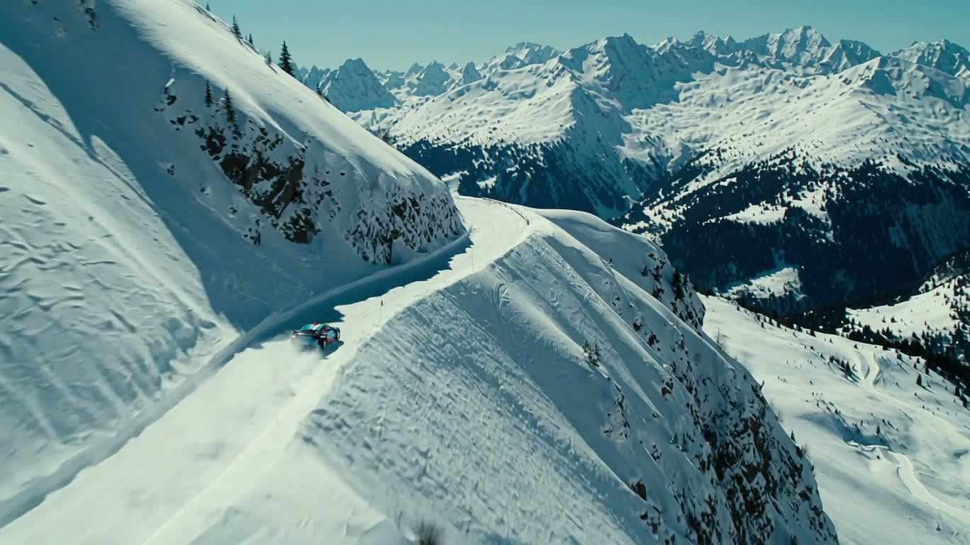 雪山公路上的拉力车雪崩逃生