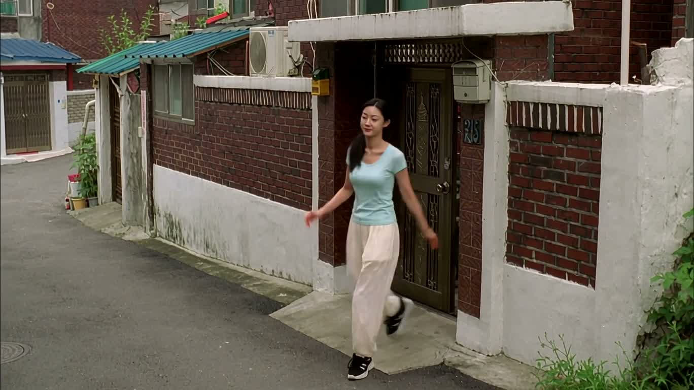 首尔街巷的周五早晨