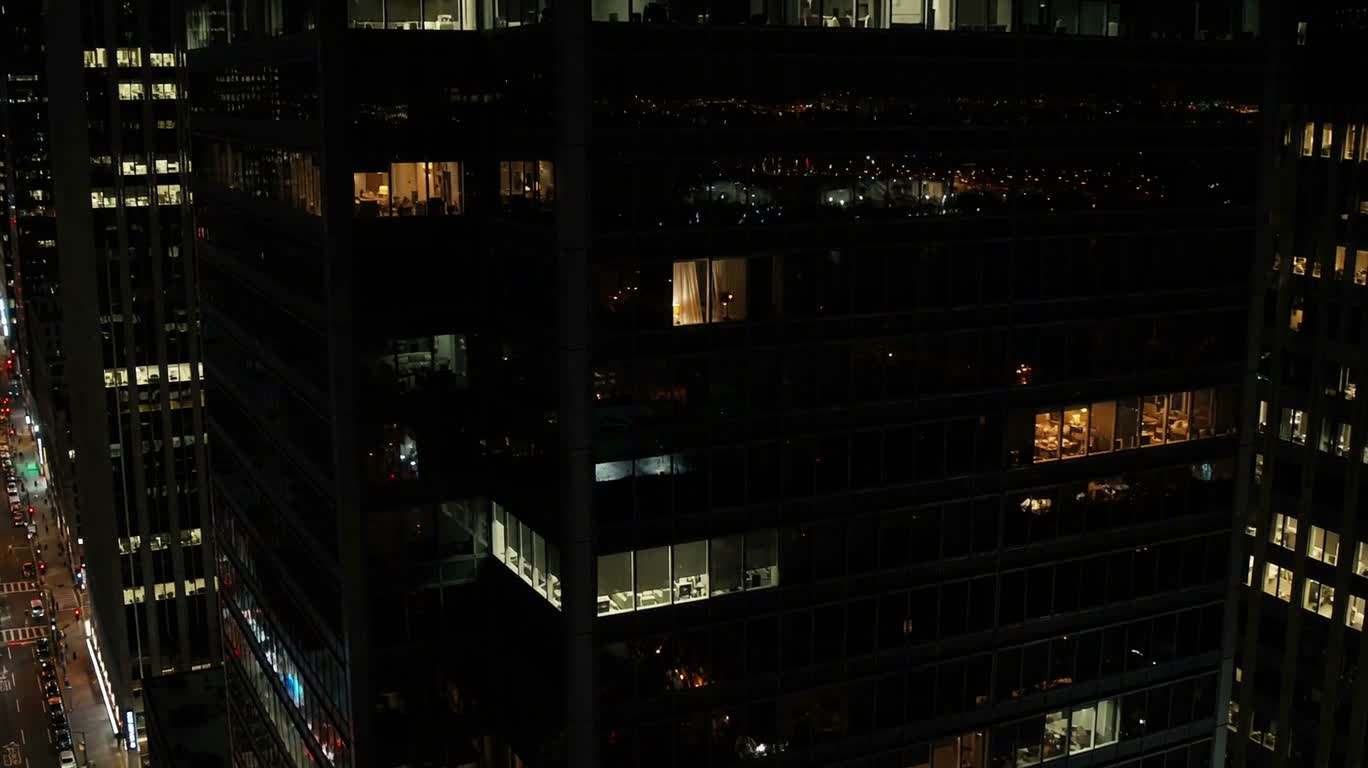 夜塔孤窗