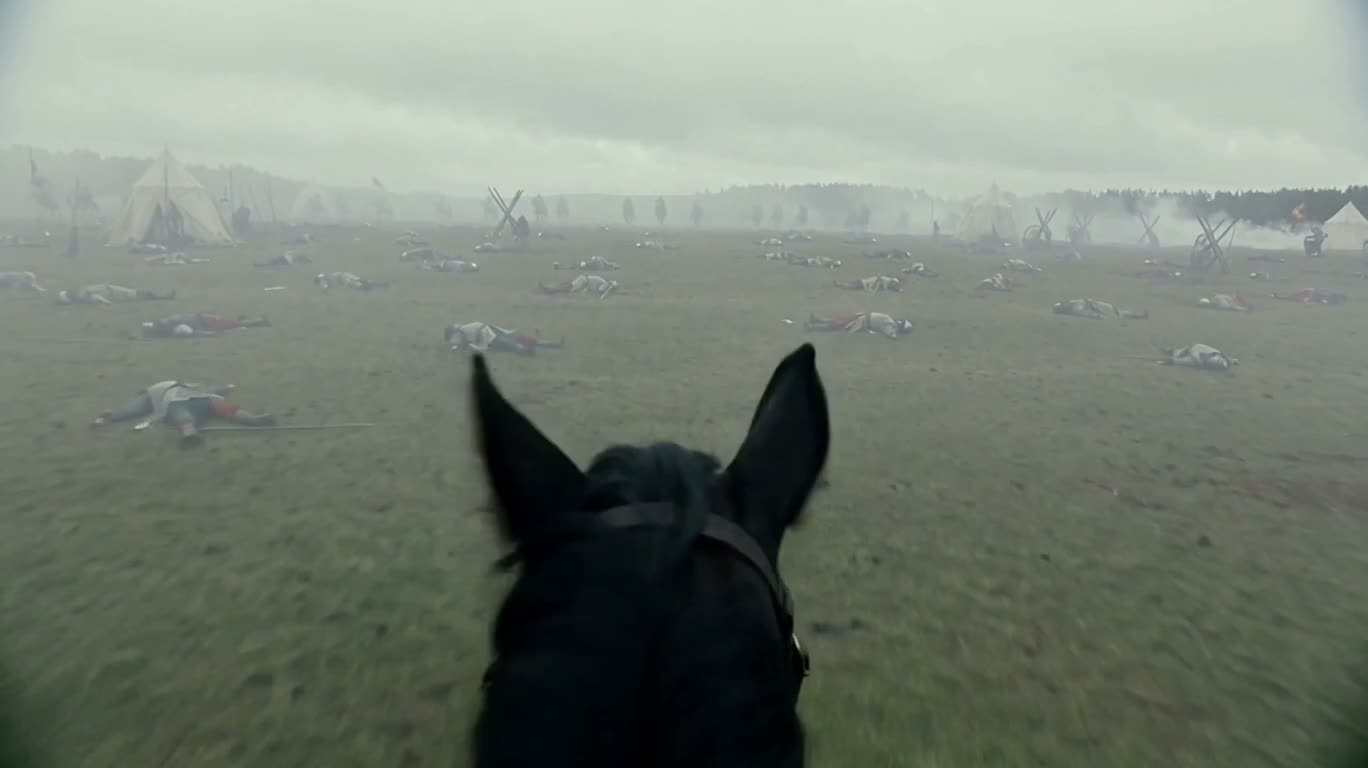 迷雾战场的骑马冲锋 — AI video creation