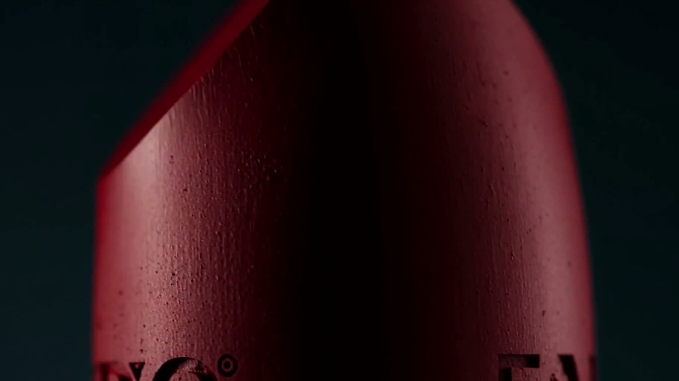 Lipstick Texture and Metallic Light
