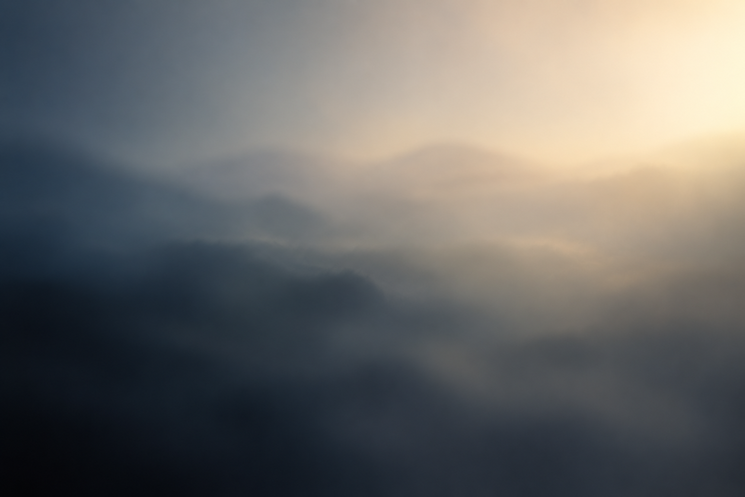 电影级景深与柔光渐变背景 — AI image creation